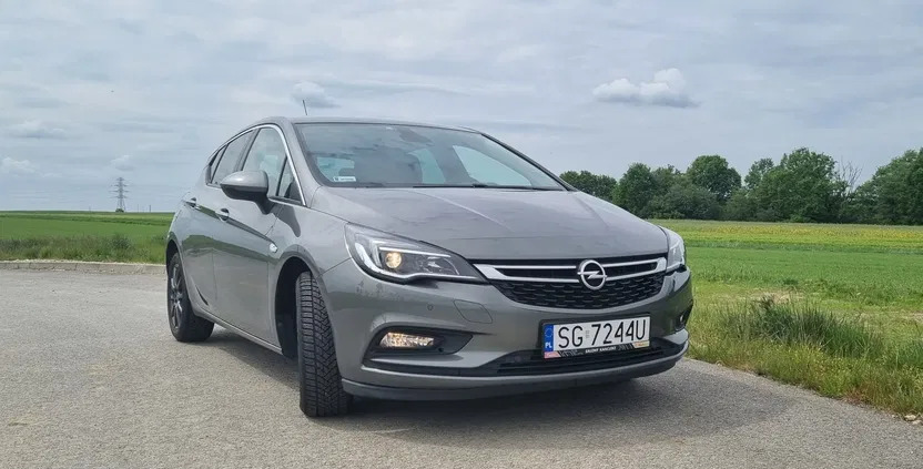 samochody osobowe Opel Astra cena 60000 przebieg: 32600, rok produkcji 2018 z Gliwice